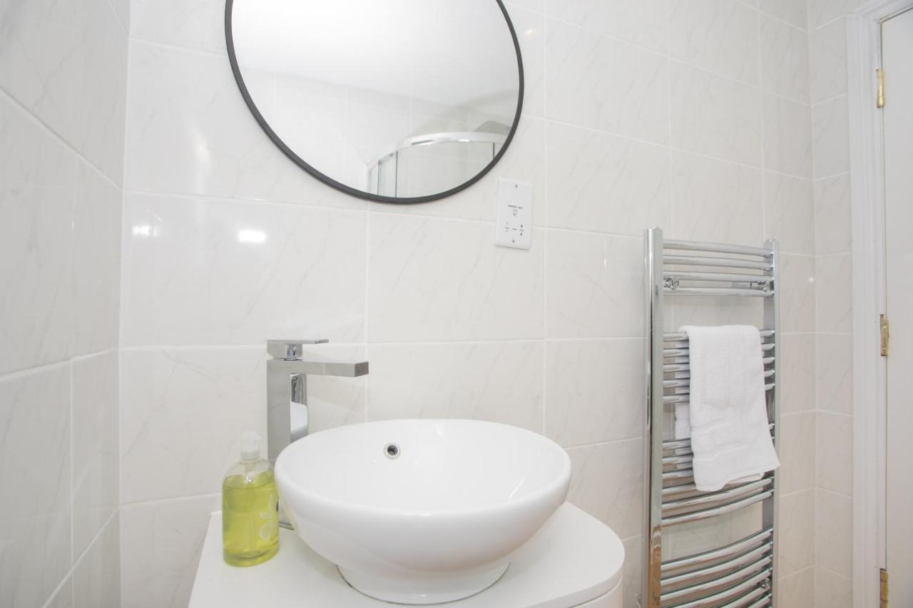 Spacious Apartments Bath Dış mekan fotoğraf